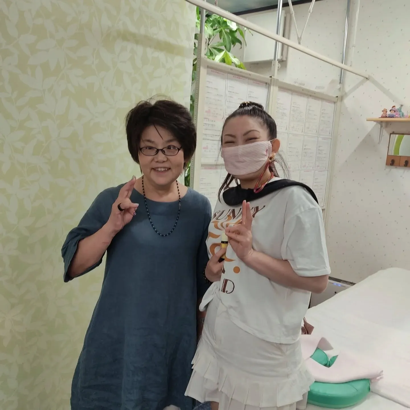 愛知から、右足・右手小指・両股関節・腰・右手・右肩の痛みでご...